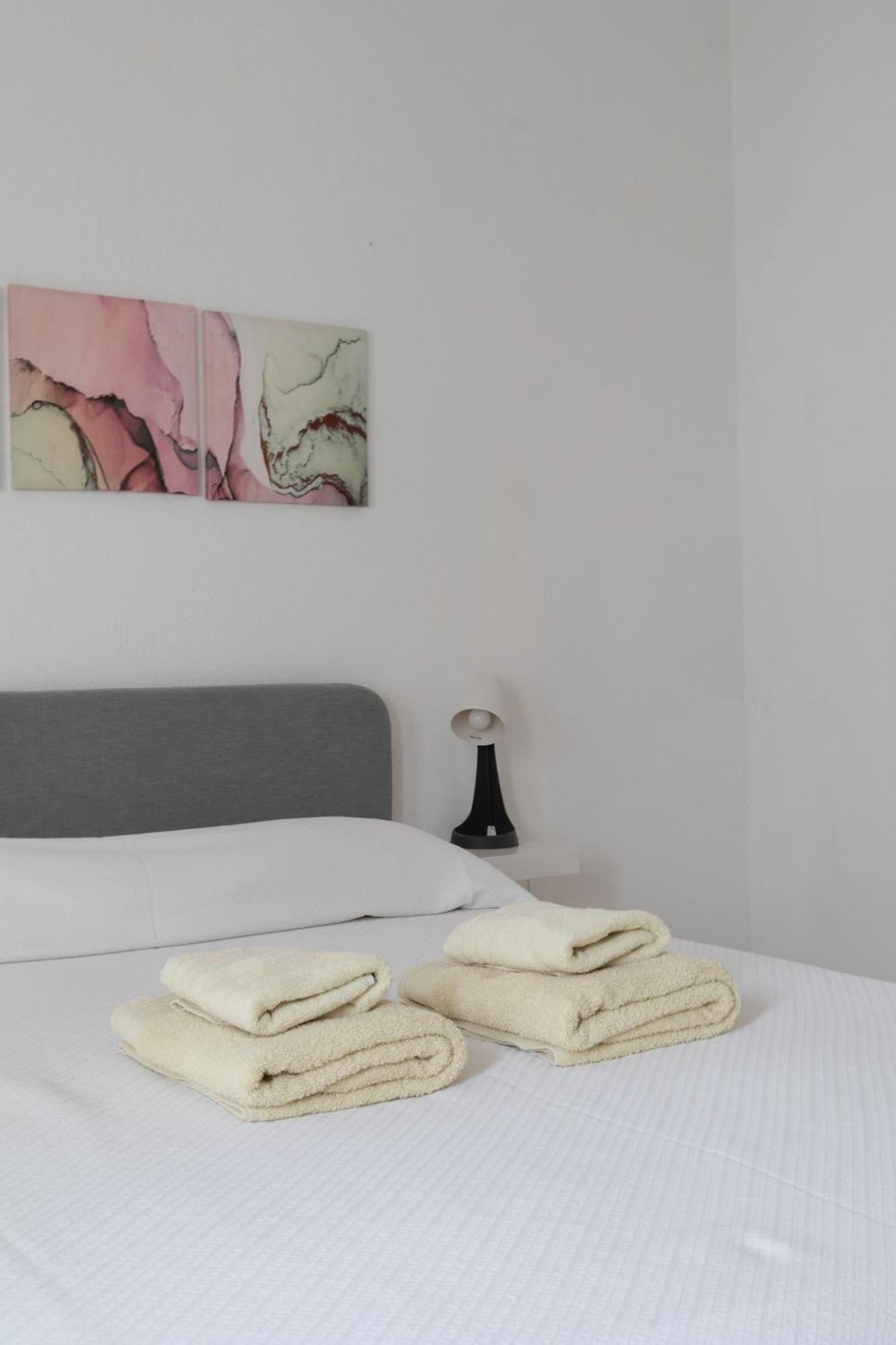 Blife Martinya House - Private Rooms And Apartments Olhão Exterior photo