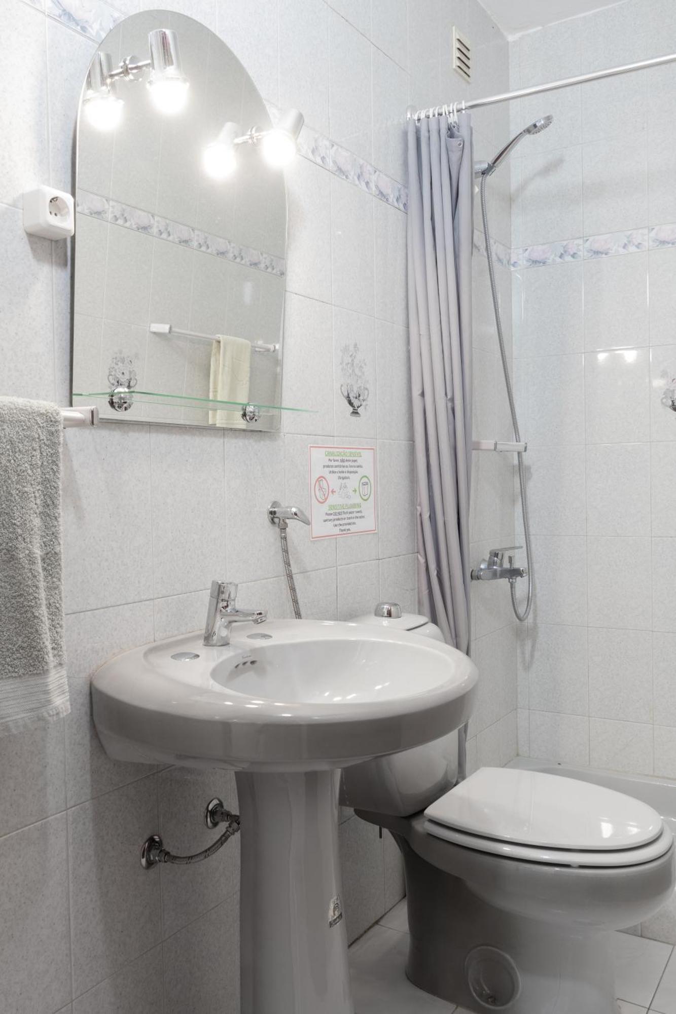 Blife Martinya House - Private Rooms And Apartments Olhão Exterior photo